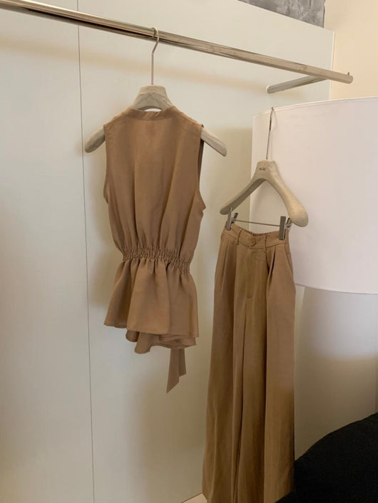 Conjunto Verano Elegante: Blusa sin Mangas Ceñida con Cordones y Pantalón Ancho de Cintura Alta - Image 10