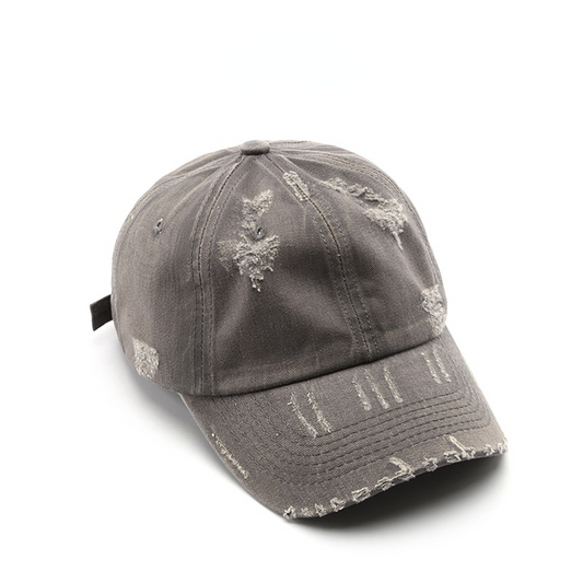 Gorra de Béisbol Desgastada con Detalles Perforados - Estilo Urbano Personalizado