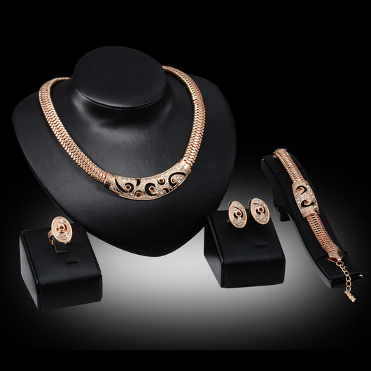 Conjunto de Joyería Punk: Collar, Aretes, Pulsera y Anillo - Image 4