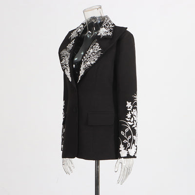 Blazer Retro Ajustado con Cintura Marcada y Bordados - Image 12