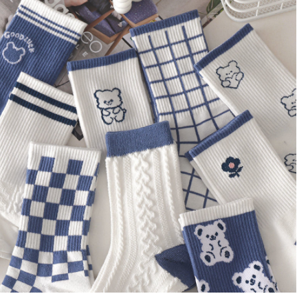 Calcetines Medianos Estilo Coreano con Osito Adorable - Image 15