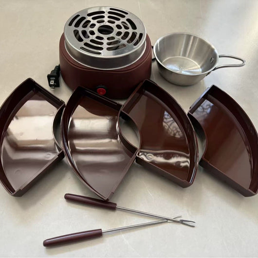Fondue de Chocolate y Malvaviscos Tostados con Queso Derretido - Image 16