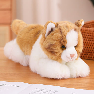 Gato de Peluche Realista Acostado - Muñeco Suave para Abrazo - Image 4