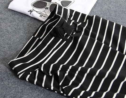 Falda Cintura Alta a Rayas Blanco y Negro con Bolsillos - Image 12