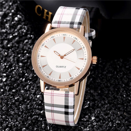 Reloj Pulsera Elegante para Mujer - Diseño Moderno y Versátil