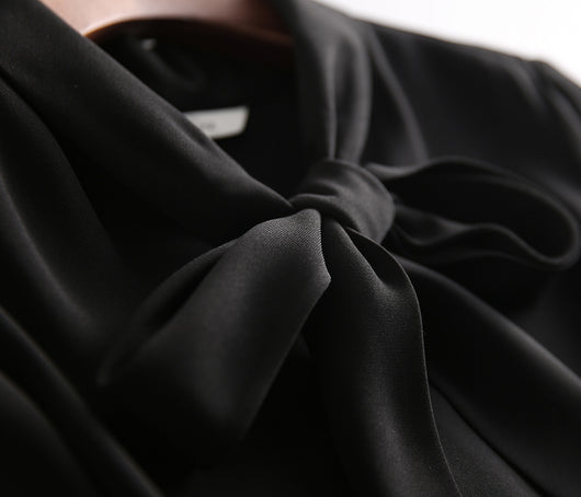 Blusa Profesional de Encaje y Gasa Elegante y Minimalista - Image 15