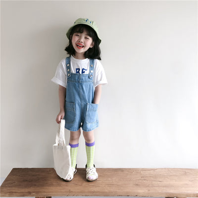 Pantalones Cortos Infantiles de Mezclilla con Tirantes - Image 2