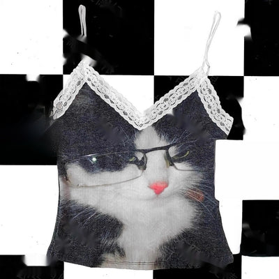 Chaleco Cropped V-Neck con Encaje y Estampado Animal - Diseño Desenfadado y Moderno - Image 2