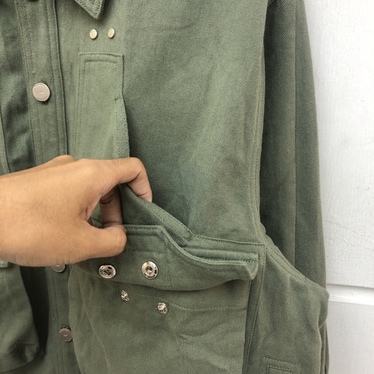 Chaqueta Camisa Suelta con Corte Tridimensional y Botones para Hombre y Mujer - Image 9