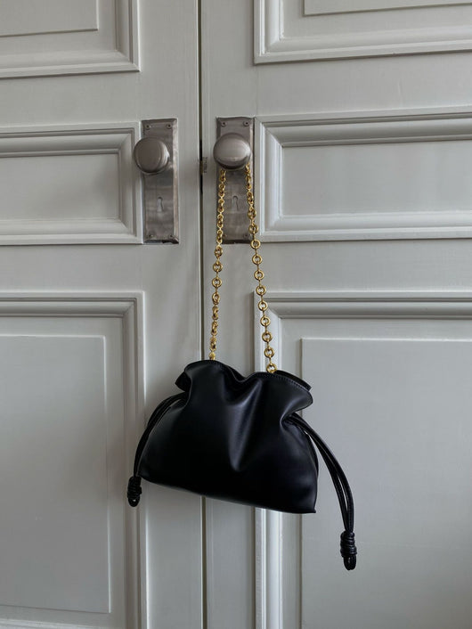 Bolso Bandolera de Cuero Vacuno Tipo Bucket para Mujer - Image 3