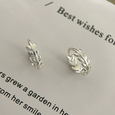 Aros de Hoja de Oliva Minimalistas para Mujer - Diseño Delicado - Image 7