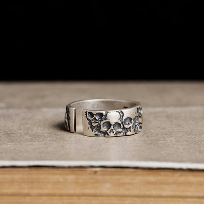 Anillo de Calavera Personalizado en Plata de Ley