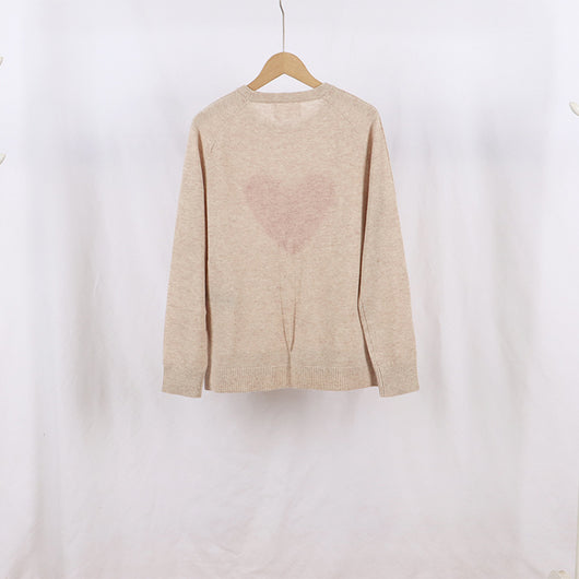 Suéter Francés Cuello Redondo con Patrón de Corazones y Mangas Largas - Image 11