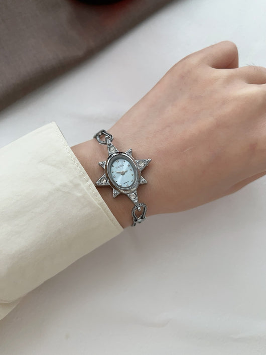 Reloj Retro Octagonal con Diseño de Estrella - Image 3