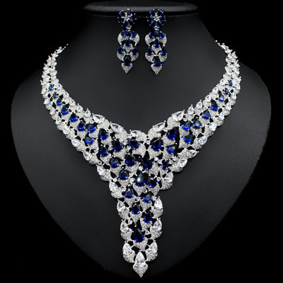 Conjunto de Collar y Aretes de Diamantes Completos con Diseño Exagerado - Image 3