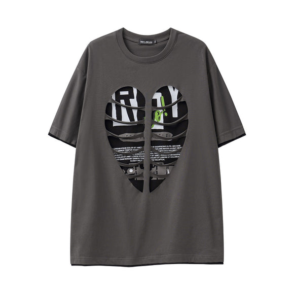 Camiseta Suelta con Detalles Rasgados y Costuras Decorativas