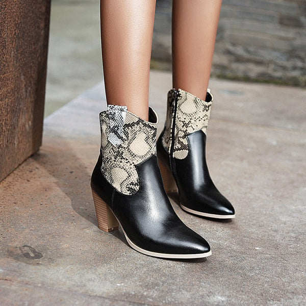 Botas Cortas para Mujer con Estampado de Serpiente en Cuero