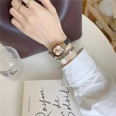 Reloj Minimalista para Mujer con Diseño Cuadrado Retro - Image 9