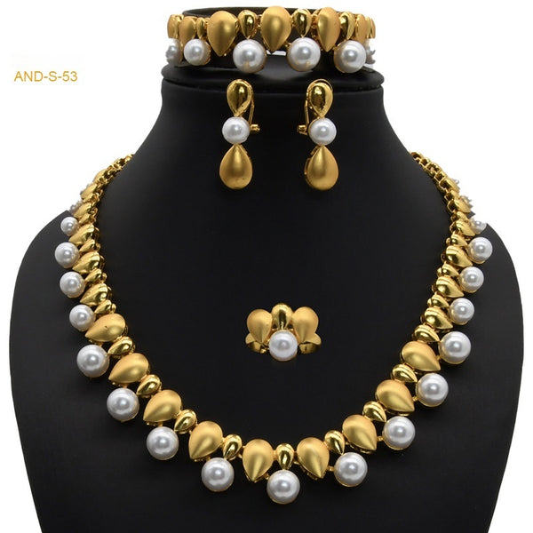 Juego de Joyería Elegante: Collar, Anillo, Aretes y Pulsera con Circonita y Perla