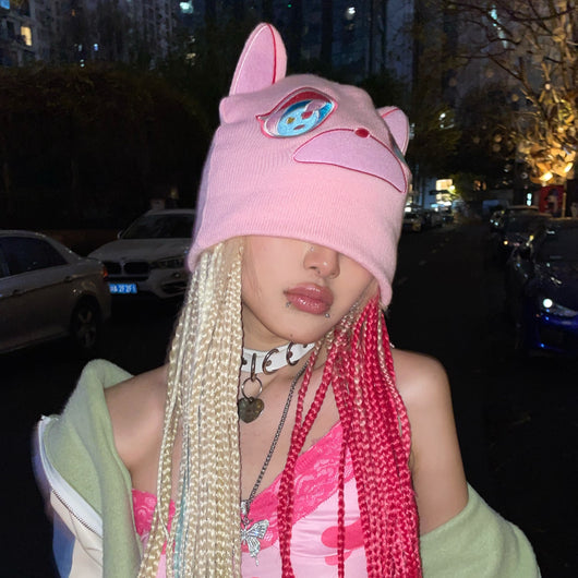 Gorro de Lana Tejido Cálido con Oso Bordado de Ojos Diferentes - Image 11