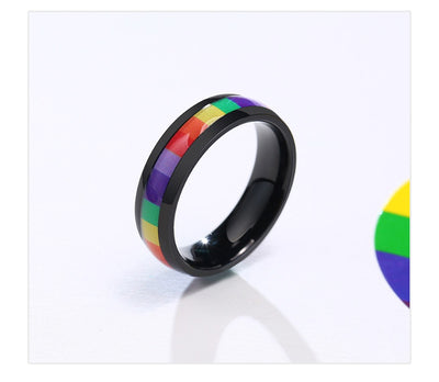 Anillo de Acero Titanio Negro con Seis Colores Pride - Image 9