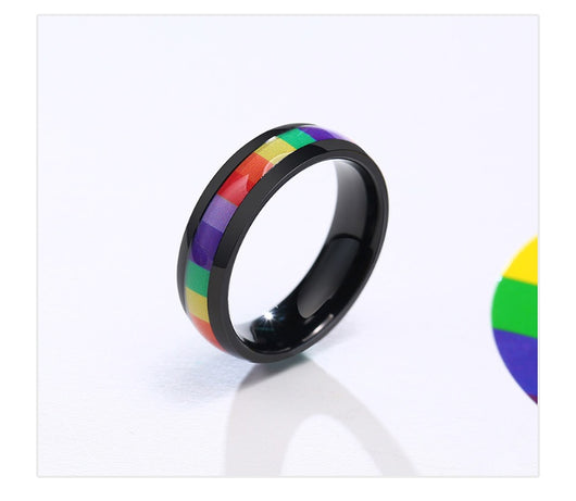 Anillo de Acero Titanio Negro con Seis Colores Pride - Image 9