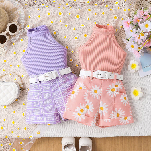 Conjunto Infantil de Shorts Estampados con Cinturón y Top Halter de Color Liso