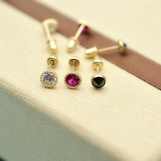 Aretes de Diamante Redondo en Oro con Cierre de Tornillo - Image 5