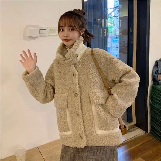 Chaqueta Versátil de Borrego y Piel para Mujer - Image 3