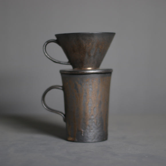 Juego de Cafetera Artesanal Dorada