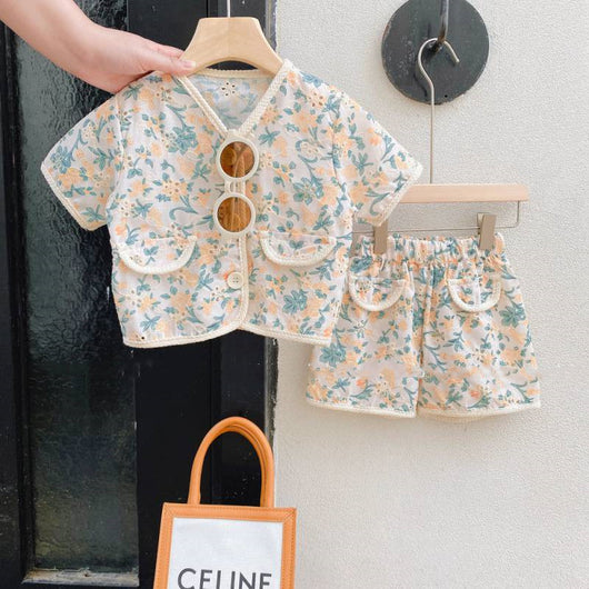 Conjunto Infantil Estilo Western Retro con Flores Caladas - Blusa y Short - Image 4