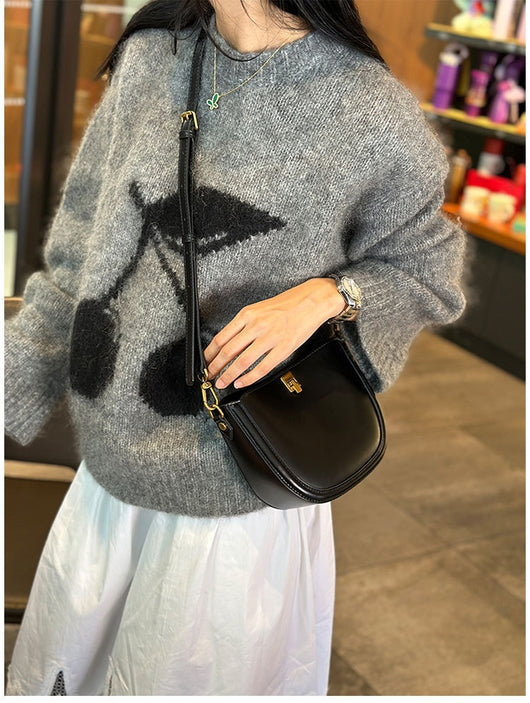 Bolso Mensajero de Cuero para Mujer - Diseño Minimalista y Versátil - Image 13