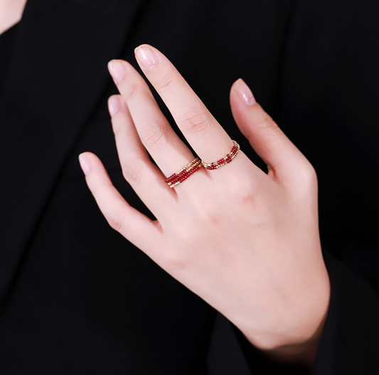 Anillo de Rubí Sangre de Paloma en Oro 18K con Doble Capa y Cierre Elástico