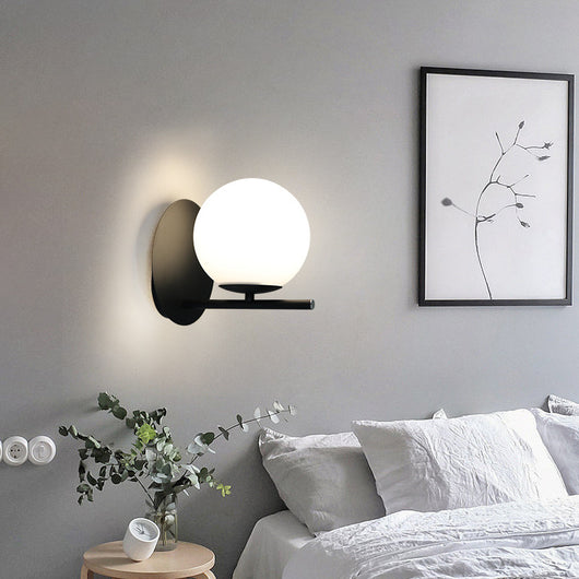 Lámpara de Pared Nórdica en Cobre y Vidrio - Image 4