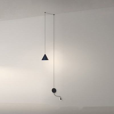 Cama Minimalista Escandinava con Diseño Geométrico - Image 4