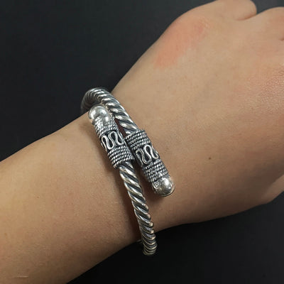 Pulsera de Plata Esterlina con Cuerda de Cáñamo Ajustable Unisex - Image 12