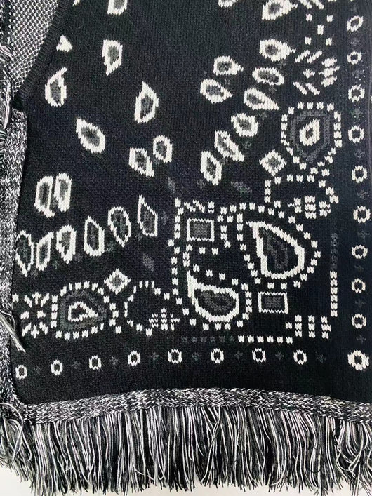 Cardigan Largo con Bordado de Patrones y Borlas - Image 18