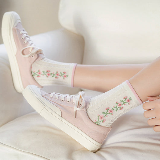 Calcetines Japoneses con Diseño Floral Kawaii para Mujer