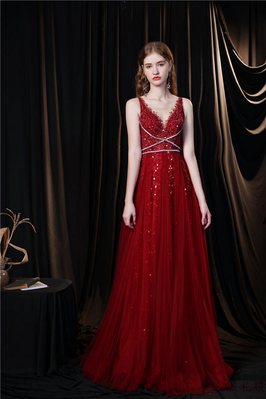 Vestido de Noche Elegante con Capa de Plumas Dos Piezas - Image 9