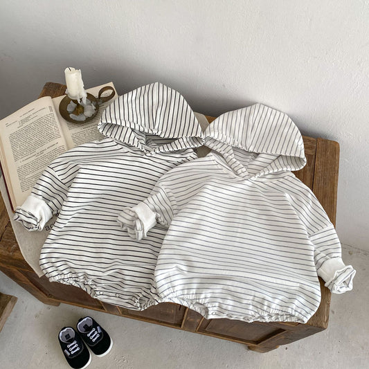Mameluco Infantil con Capucha y Rayas Elegantes