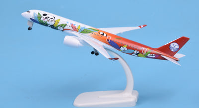 Modelo Decorativo Avión Airbus Sichuan Airlines con Panda - Image 11