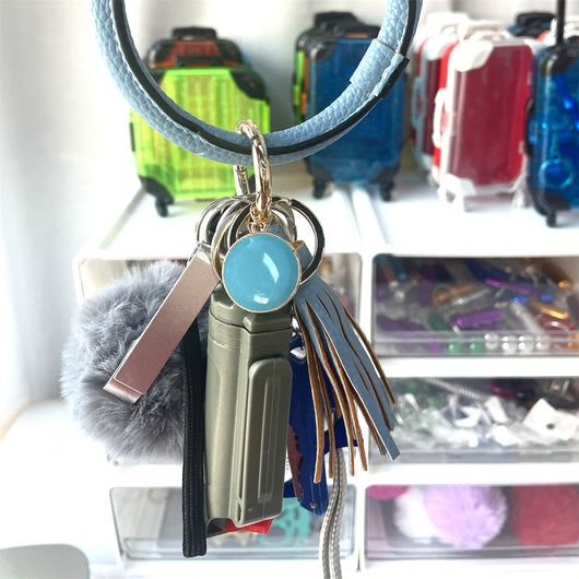Set de Accesorios en Lana: Pulsera, Llavero y Bolsa Tejida