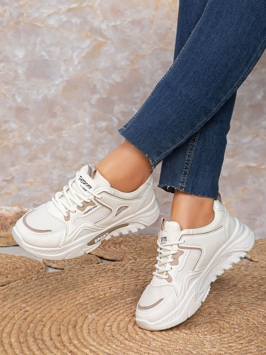 Zapatilla Deportiva Elevada con Malla Transpirable y Plataforma Versátil - Image 12