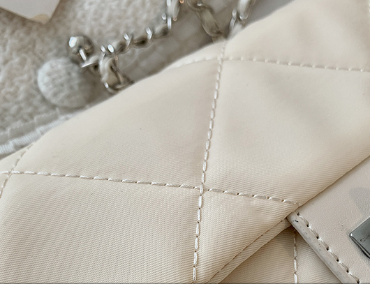 Bolso Bandolera de Diamantes Elegante y Minimalista - Image 14