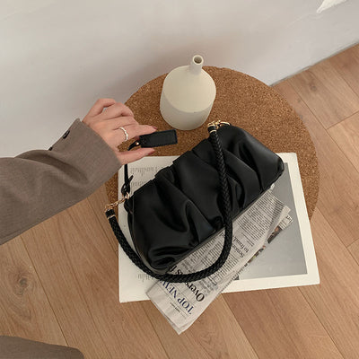 Bolsa Crossbody Asimétrica de Moda - Diseño Nube con Pliegues - Image 9