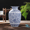 Jarrón Clásico de Cerámica Azul y Blanco - Ornamento Artesanal