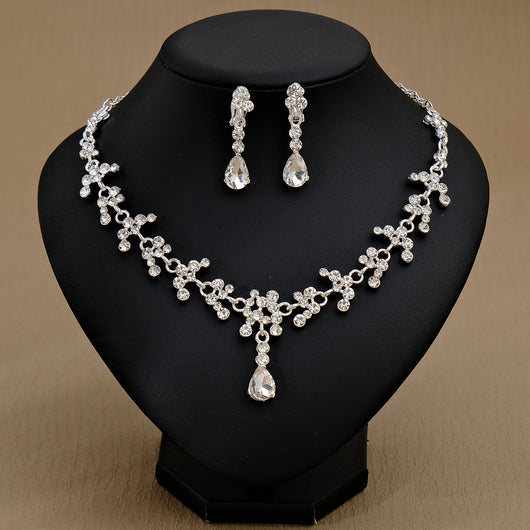 Conjunto de Aretes y Collar con Perlas y Cristales para Mujer - Image 8