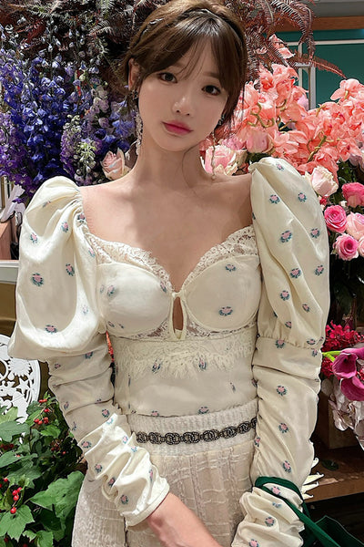 Blusa Elegante de Encaje con Mangas Abullonadas Estampado Floral - Image 10