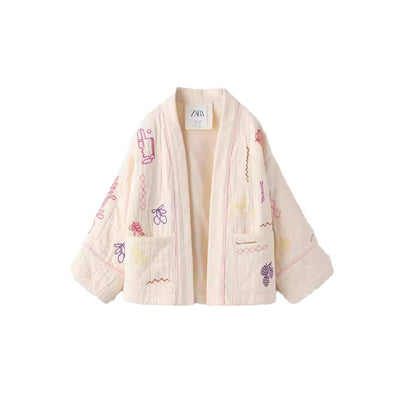 Kimono Casual Versátil con Bordado de Frutas y Cuello en V - Image 5
