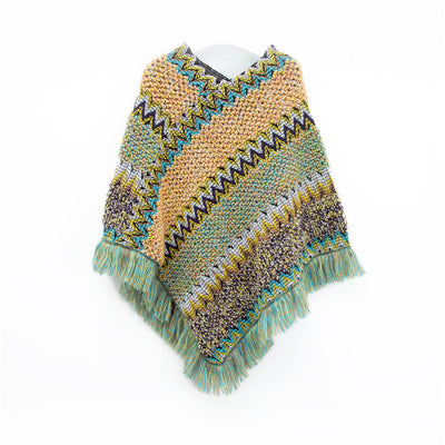 Poncho Navideño Étnico Rojo para Mujer - Image 3